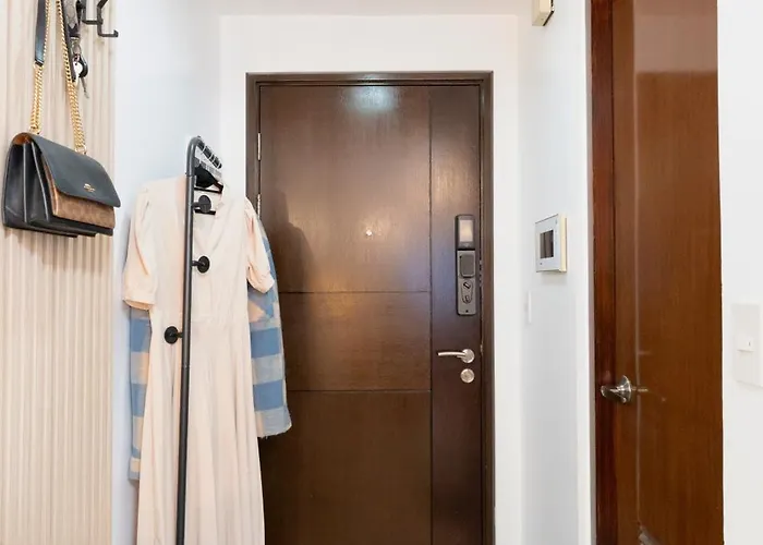 Apartment 2mins To Malls, Unli Full Body Massage, Eastwood Le Grand 3 Manila